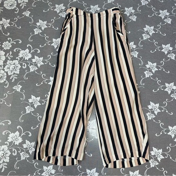 Aritzia Wilfred Faun Wide Leg Crop Pant Sz Small - Picture 2 of 9